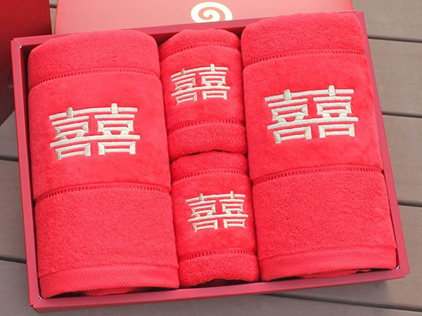 婚慶毛巾定制，需要了解這些注意事項